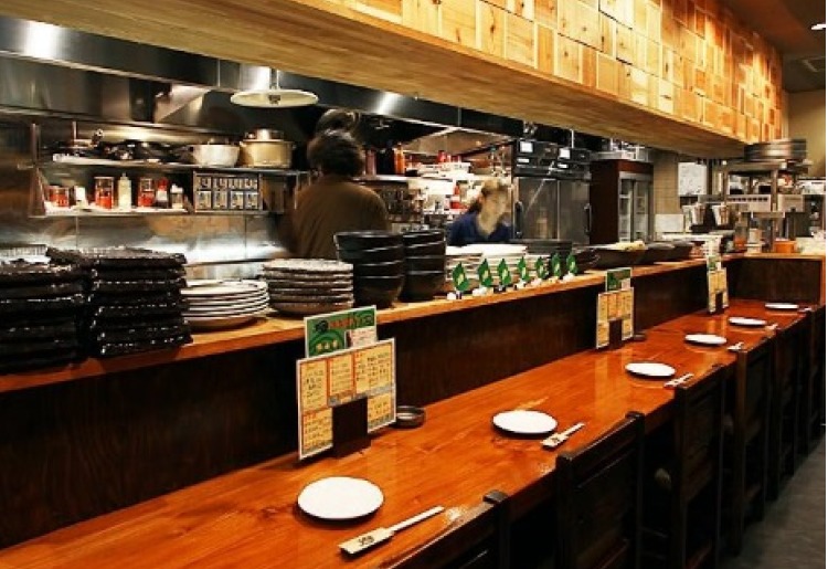 食材と空間 カウンター席 居心地家 廻 Kai 岡山駅のおすすめグルメ クーポン有 地産料理 居酒屋 クーポンあり 旅色
