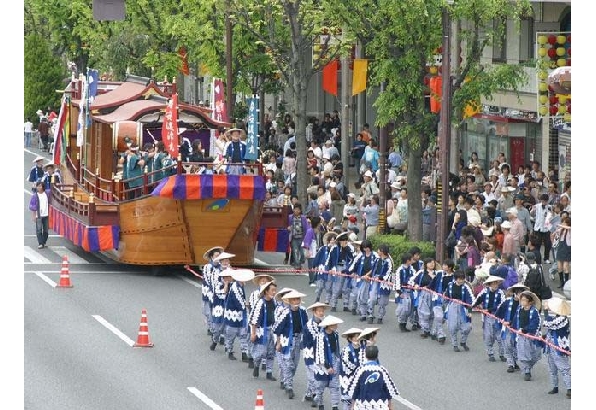 津まつり ユニークな 唐人踊り と しゃご馬 は必見 津 松阪のおすすめ観光 レジャースポットなら旅色
